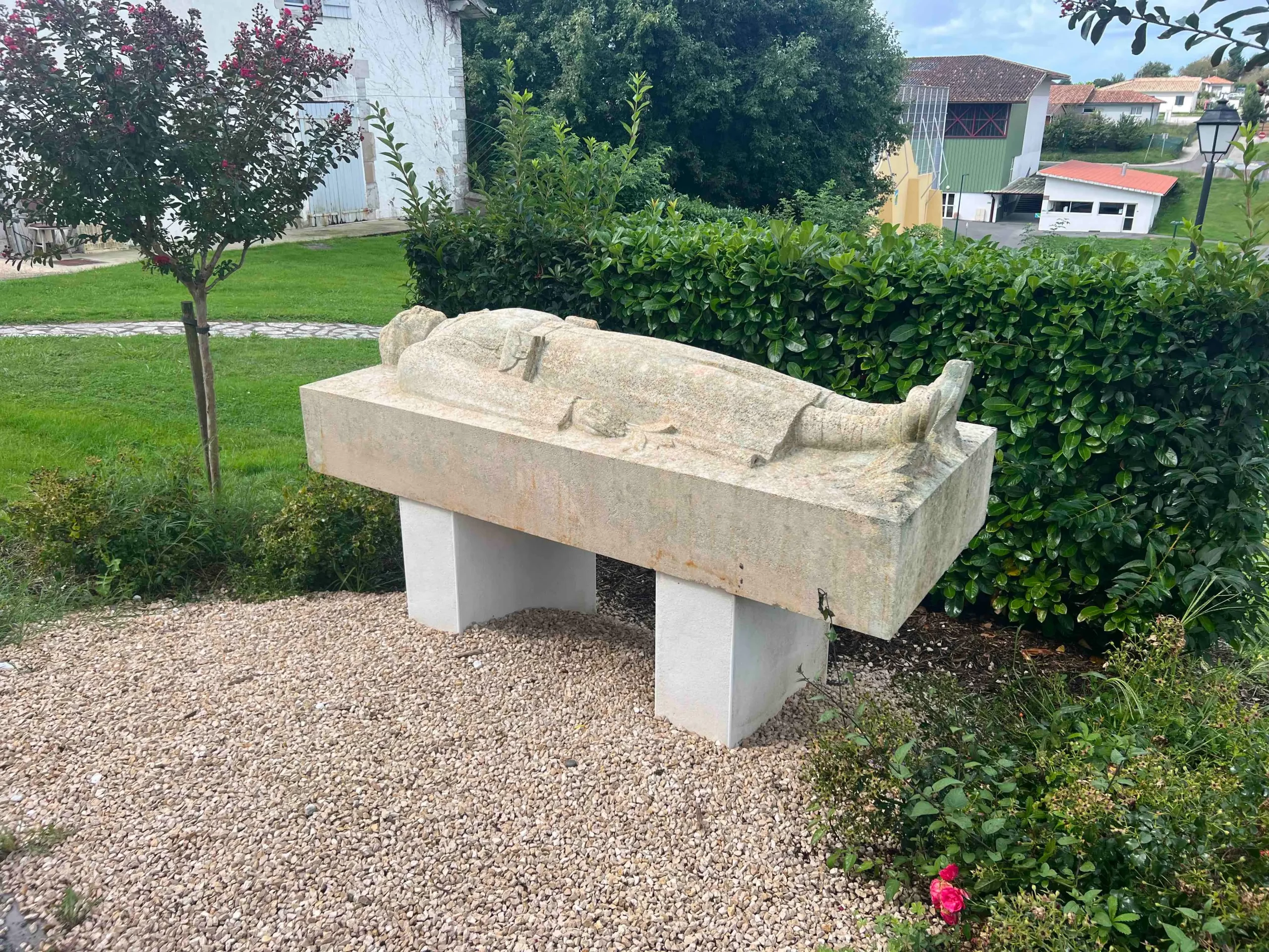 Monument Rivière apres